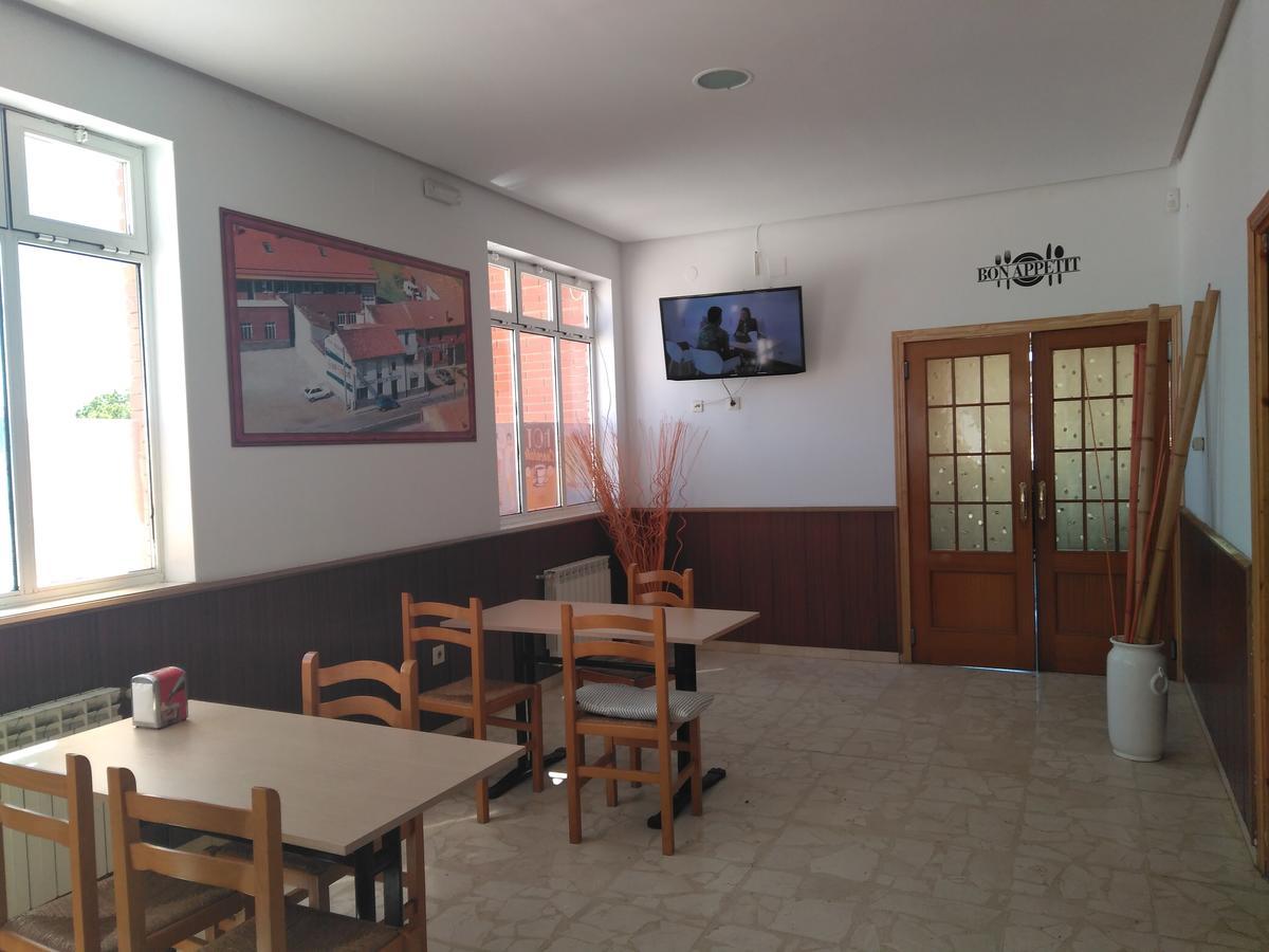 Hostal El Tropezon Matallana de Valmadrigal Exteriér fotografie