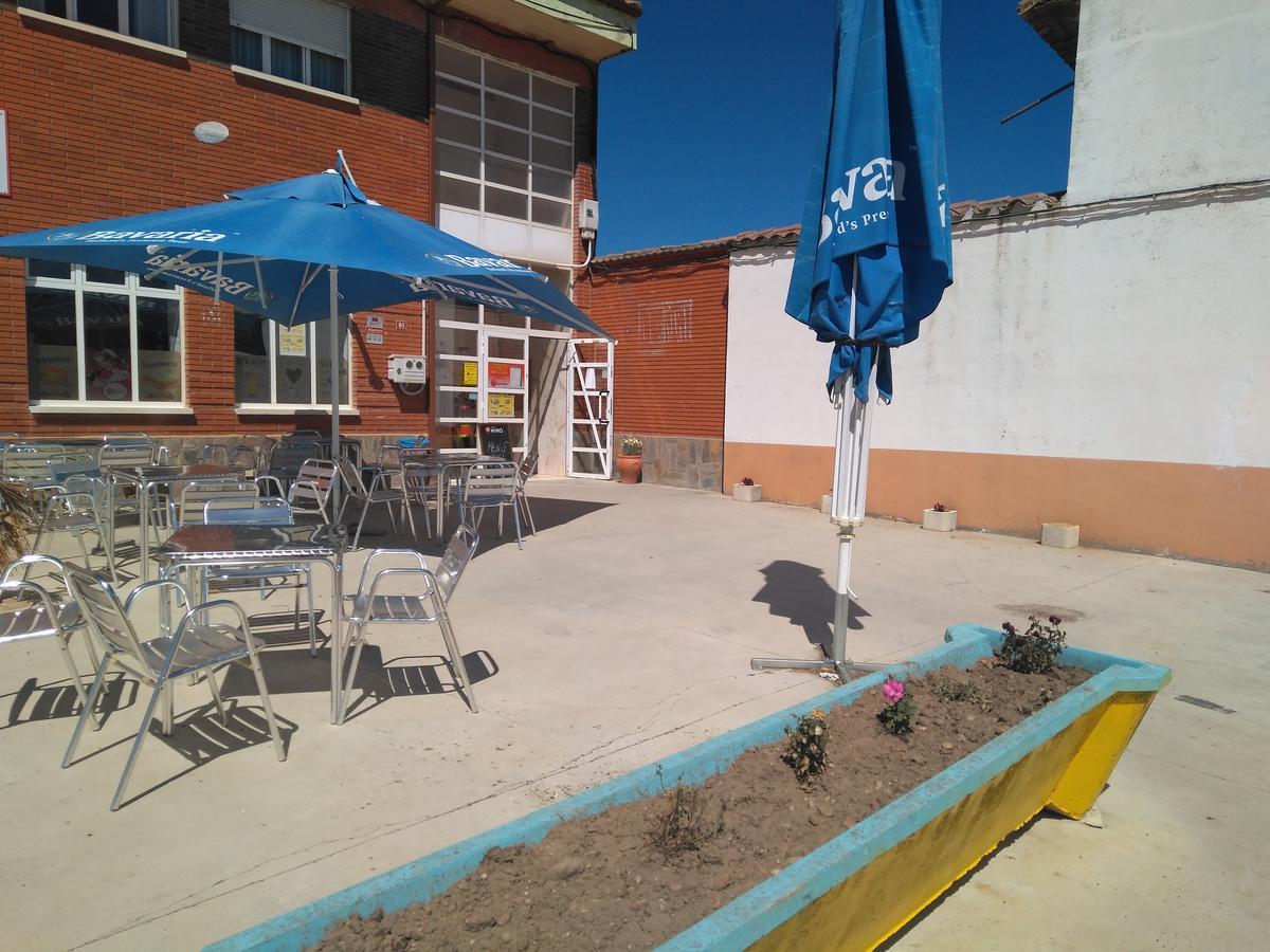 Hostal El Tropezon Matallana de Valmadrigal Exteriér fotografie