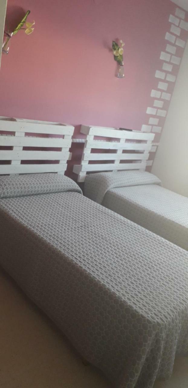 Hostal El Tropezon Matallana de Valmadrigal Exteriér fotografie