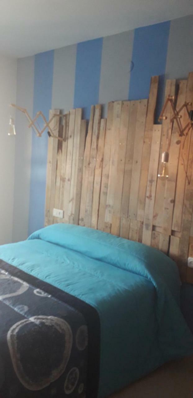 Hostal El Tropezon Matallana de Valmadrigal Exteriér fotografie