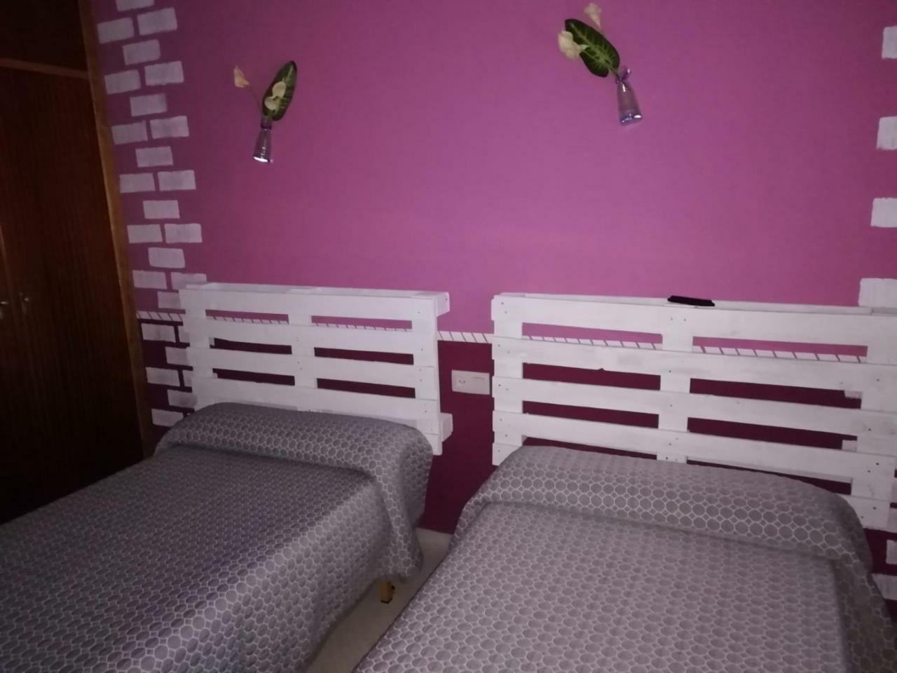Hostal El Tropezon Matallana de Valmadrigal Exteriér fotografie