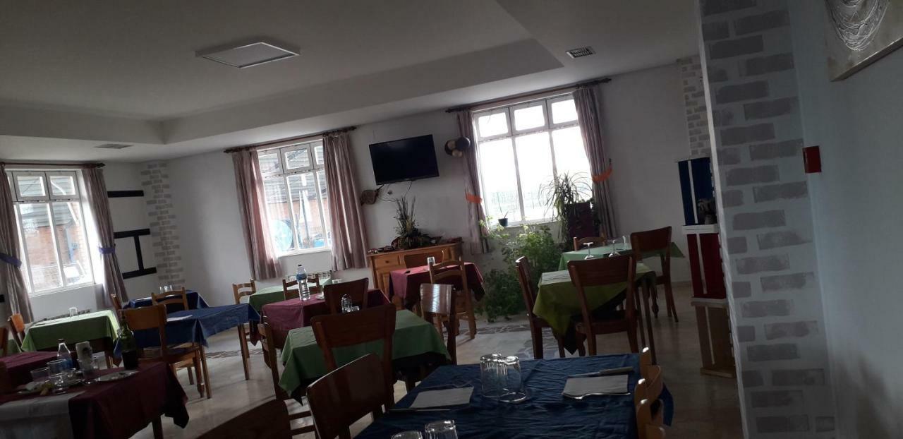 Hostal El Tropezon Matallana de Valmadrigal Exteriér fotografie