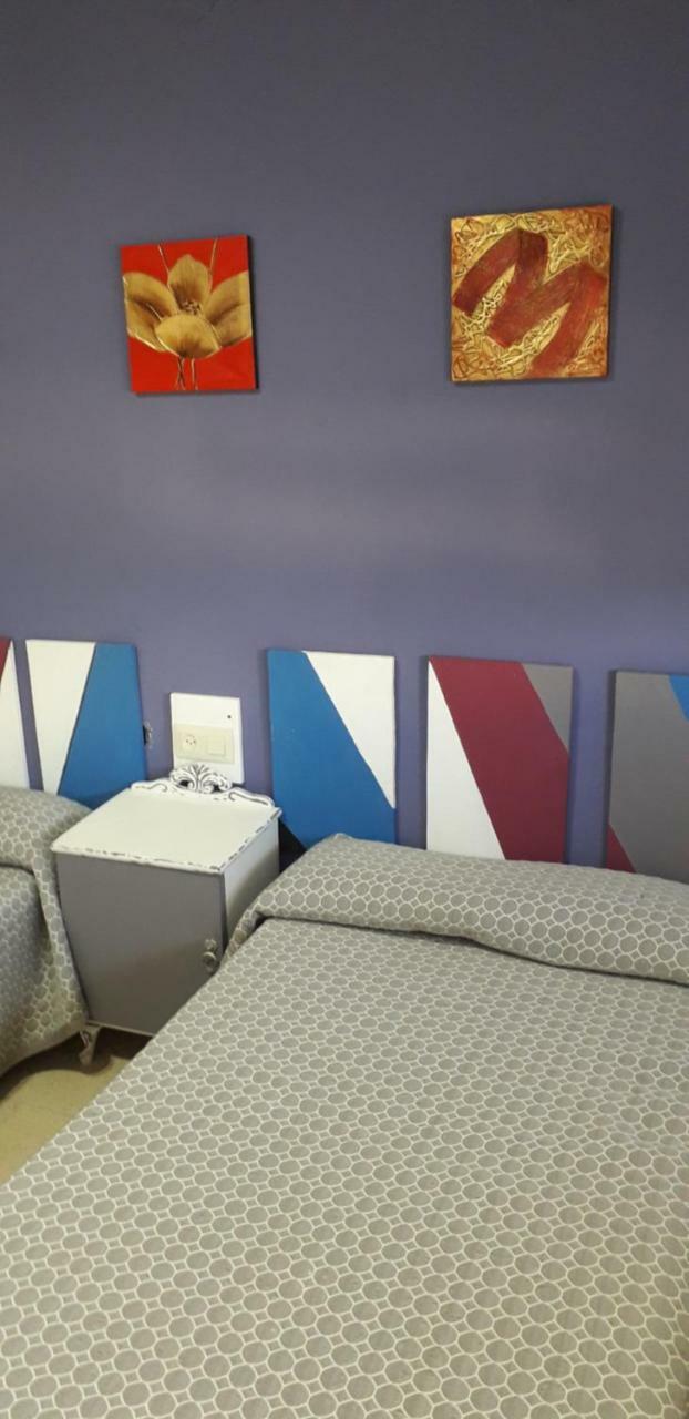 Hostal El Tropezon Matallana de Valmadrigal Exteriér fotografie